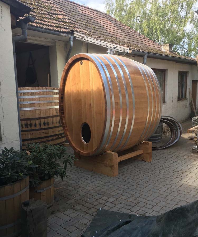 Ovales Holzfass