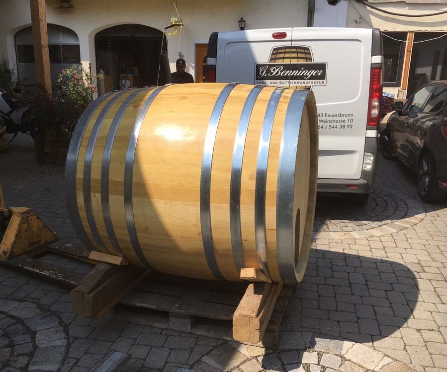 Rundes Holzfass neu